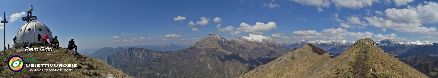 73 Al Bivacco Locatelli Scaioli Milani con vista a dx in Zucco di Desio e Grigne.jpg